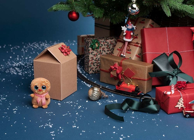 Image of WHSmith Christmas Colour Your Own Gumdrop House